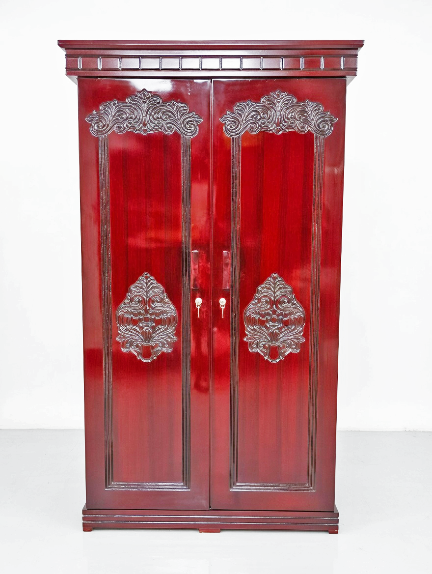 Lacquer Almirah
